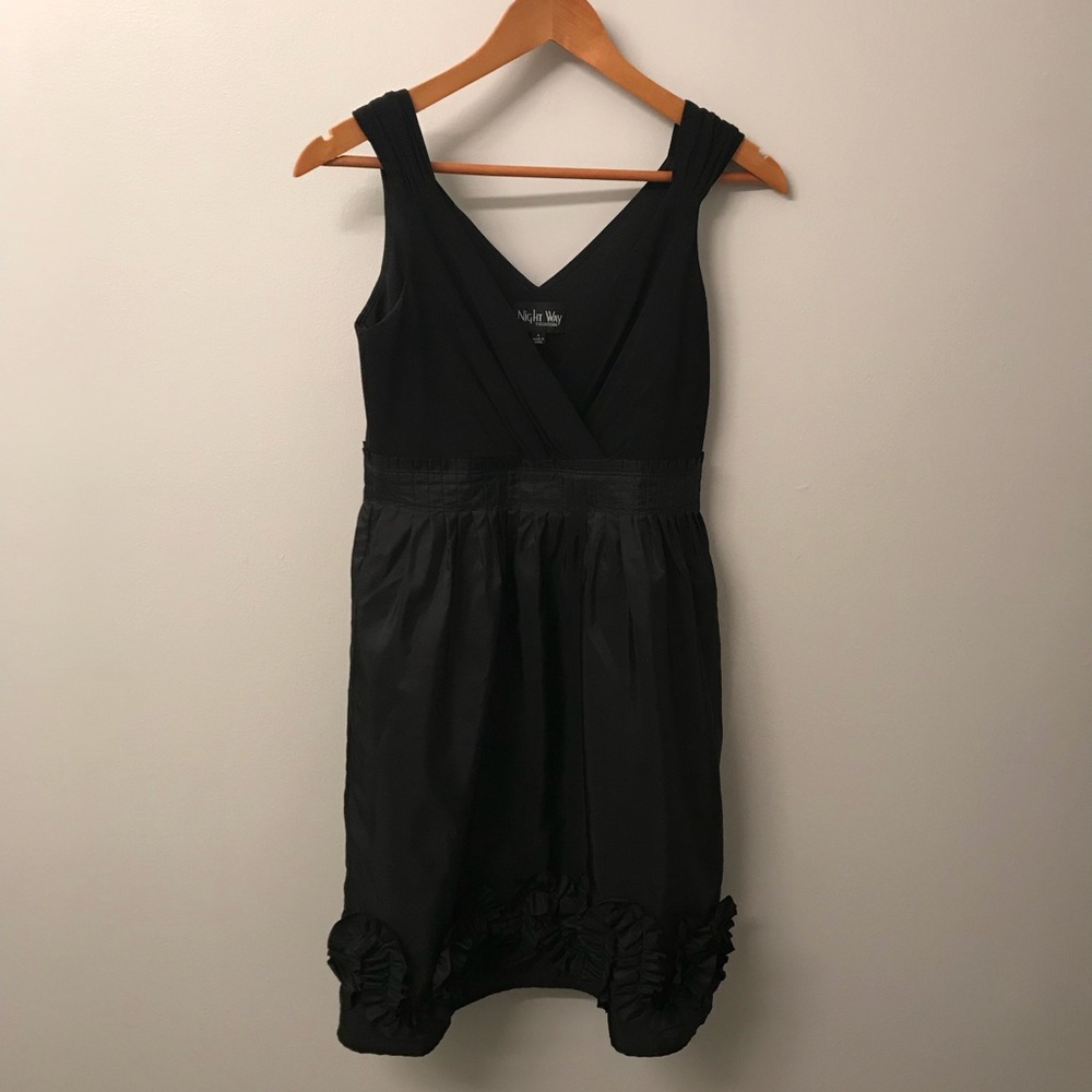 👗 Night Way Collections Black Dress, Size 4